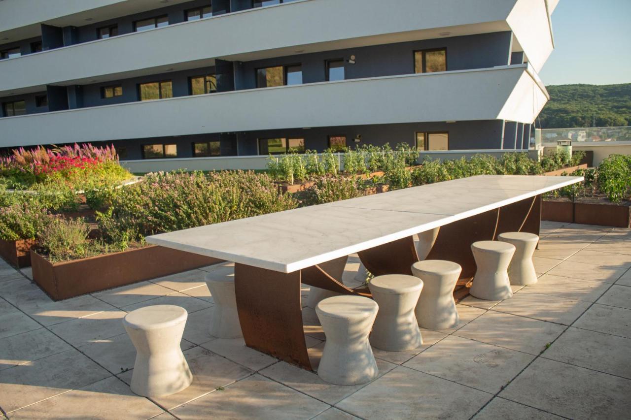 Wings Luxury Suites Cluj Napoca Bagian luar foto